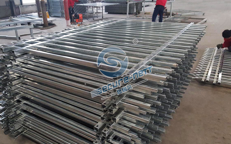 Press Formed Spear Fencing-Assemble and install