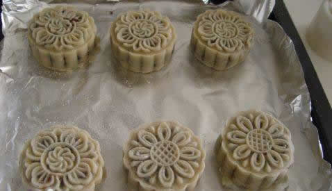 欧美佳教你做五仁月饼