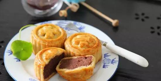 欧美佳叫你做红豆沙月饼