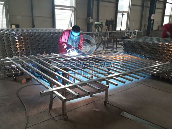 China Powder Coating Flat Top Steel Fence 