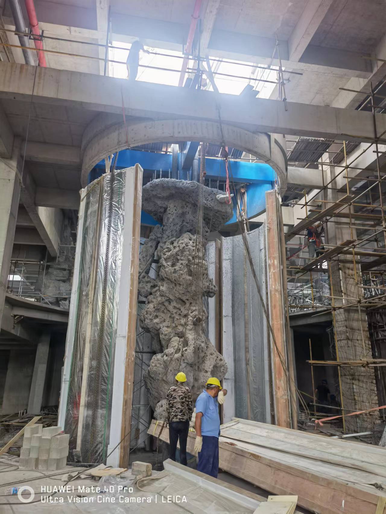 Akryl&aacute;tov&aacute; akv&aacute;ria - INSTALACE LEYU 