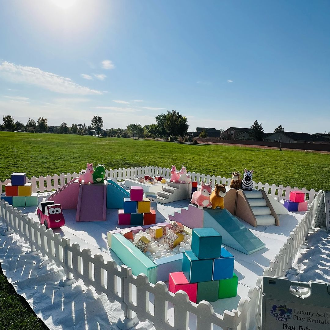 Estructuras de juego suave multicolor Equipo para niños Claseo de recreo interior para alquileres