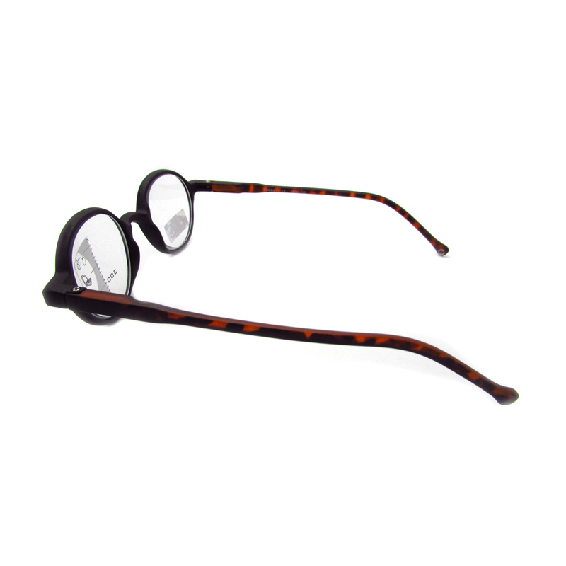 Round trendy multifocals magnifying reading glasses