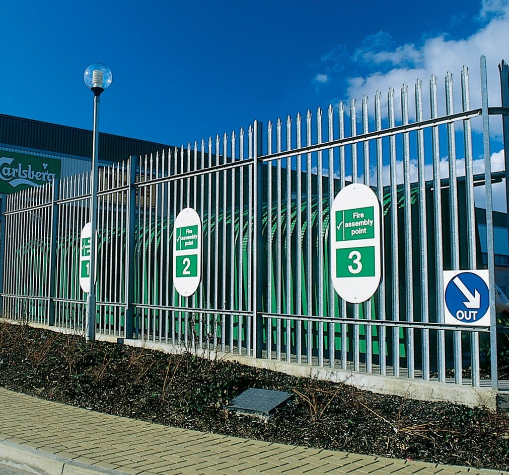 Palisade fence