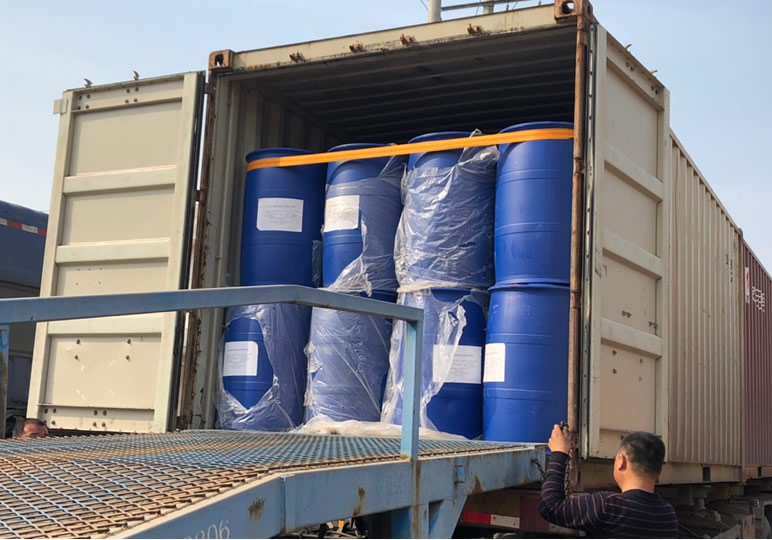 Triisopropanolamine 85% Container Loading