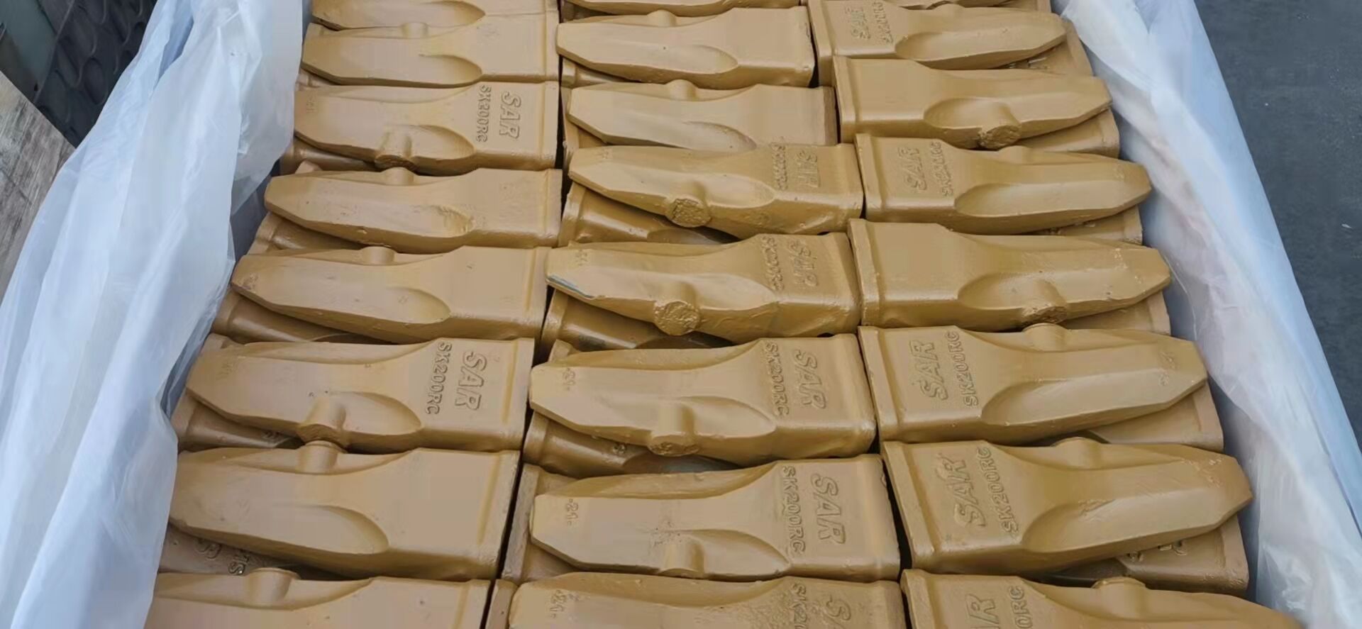 10-2front bucket teeth