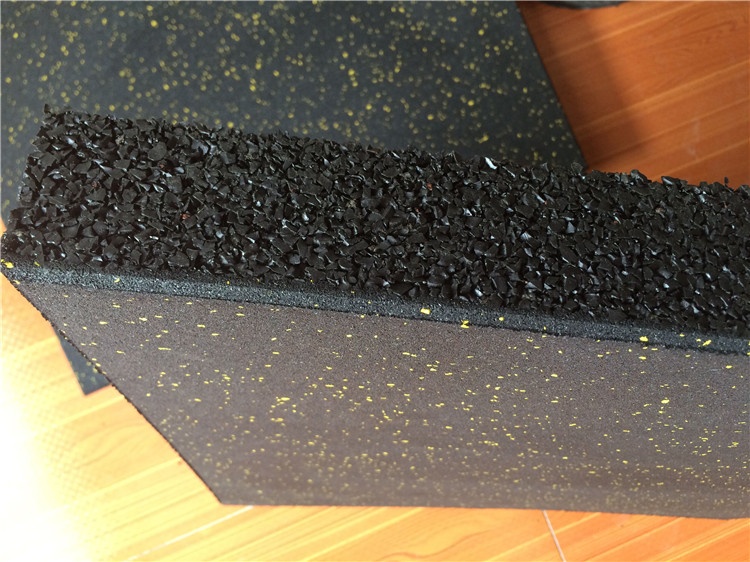 Rajoles de cautx&uacute; EPDM de grau professional