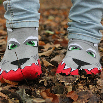 How to Customize Logo for Socks?