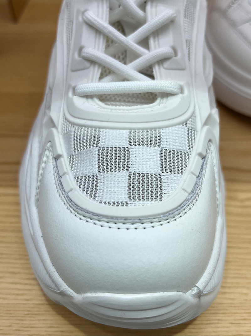 hiển thị tr&ecirc;n