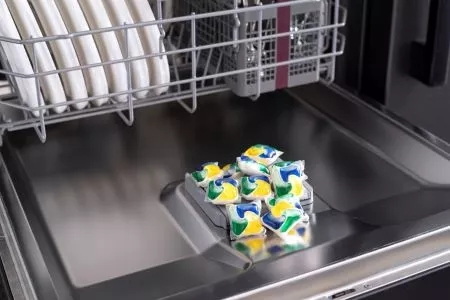 Le cialde per lavastoviglie sono microplastiche