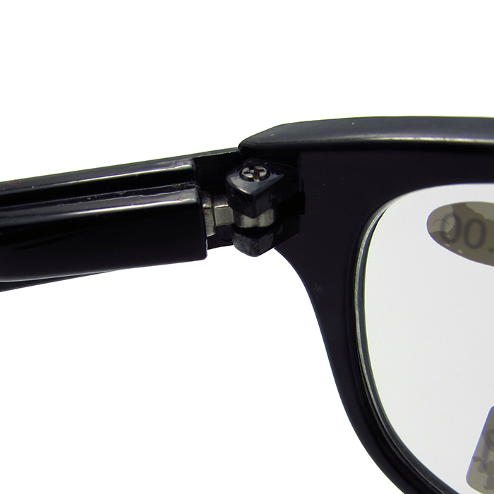 Photochromic outdoor reading sunglasses made of imitation wood