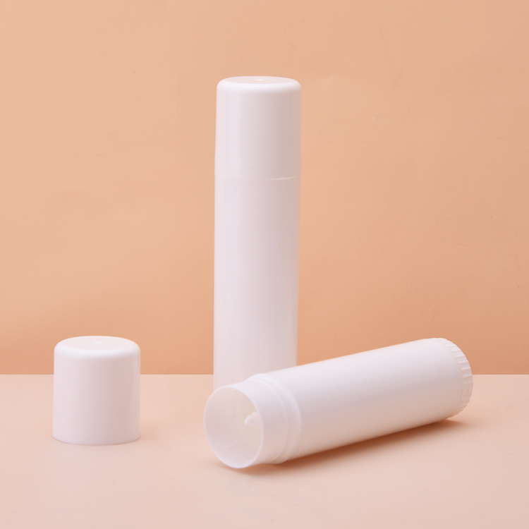 contenedor de palo de bálsamo de labios envasado blanco 5G