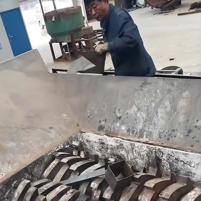 Secondary utilization of discarded metals