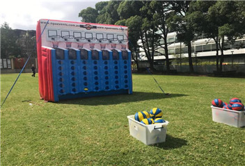 What Are the Ways to Play Connect Four?