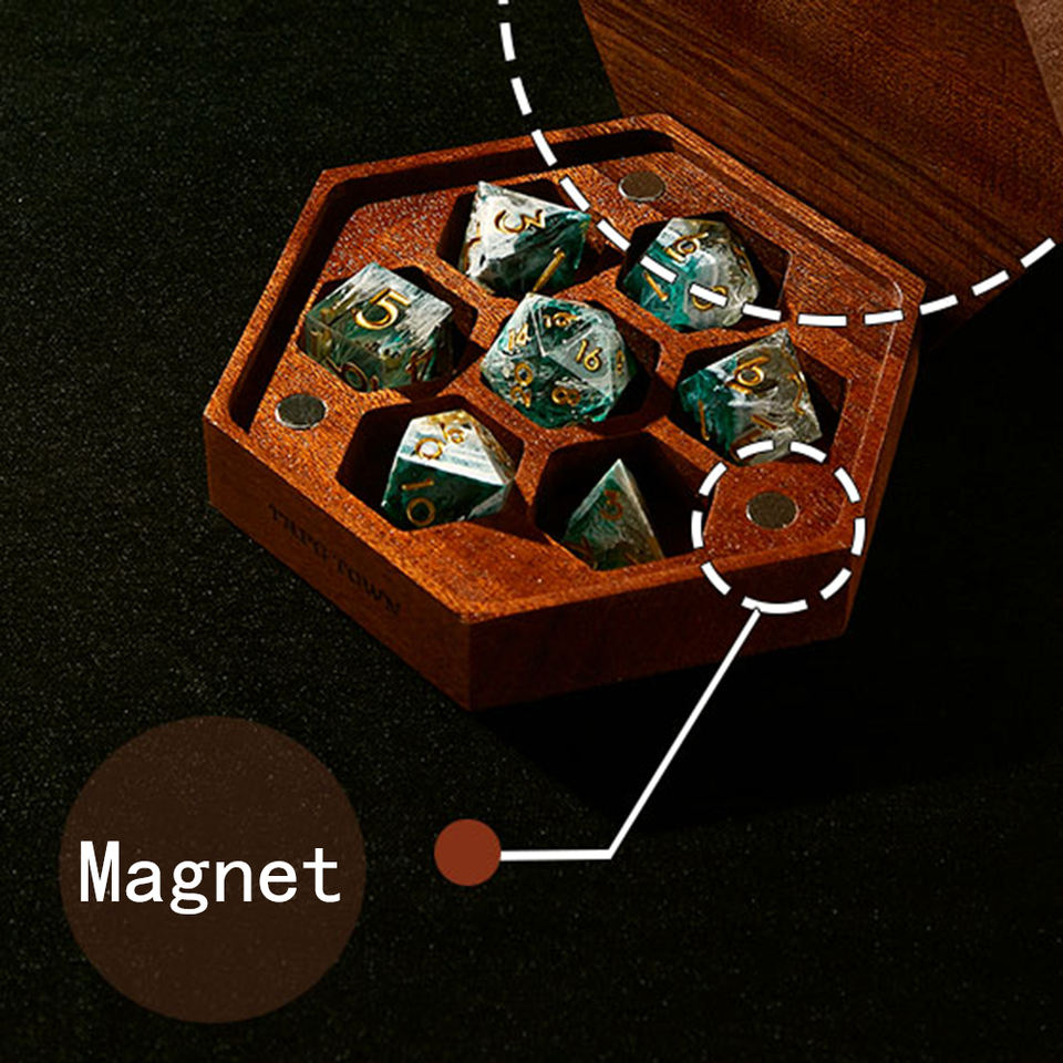 Wooden DND Dice Set Dice Box with Magnetic Lid for Storage 7 Dice Polygonal Sapele Case for D&D