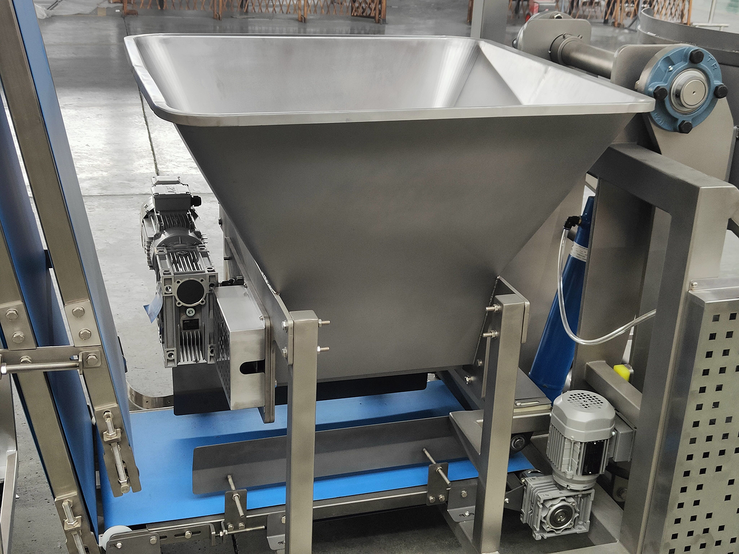 Тестонасос Измельчитель Конвейер