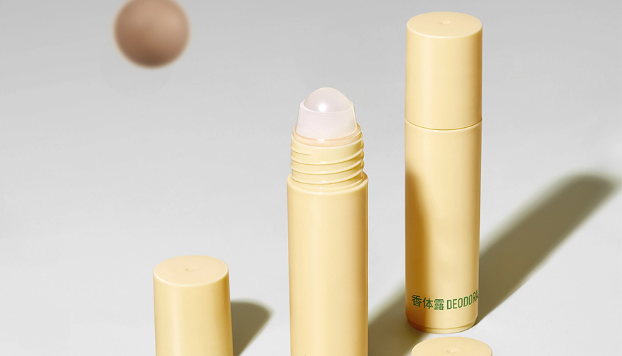 La Tendance « Skin Cycling » : Perfectionner Votre Routine Avec Des Applicateurs À Rouleaux