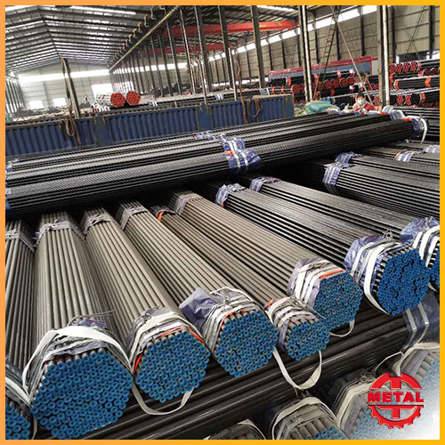 Black Painted Seamless Steel Pipes