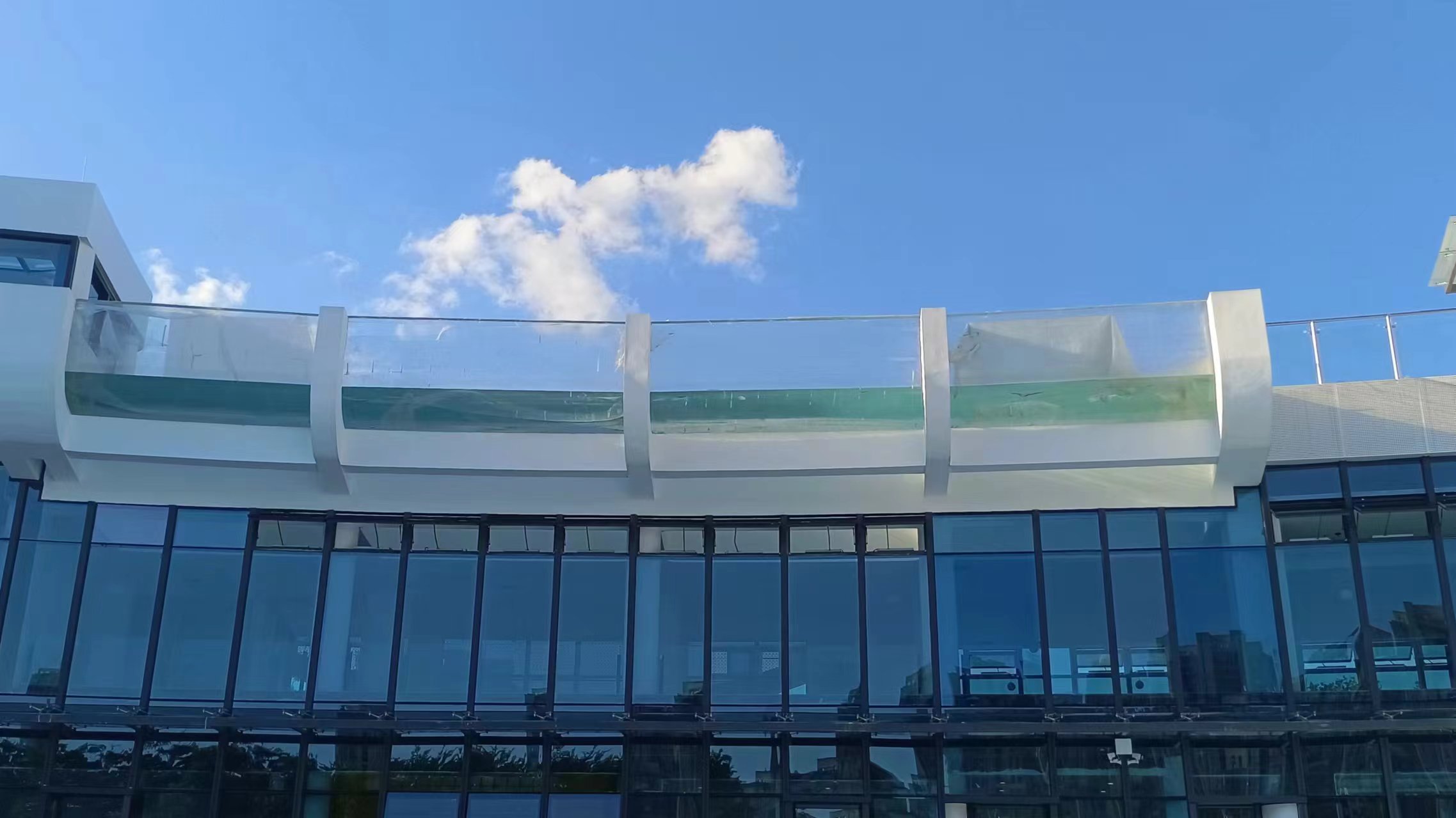 Cl&aacute;sico Soportado En 3 Lados Ventana Piscina - Leyu