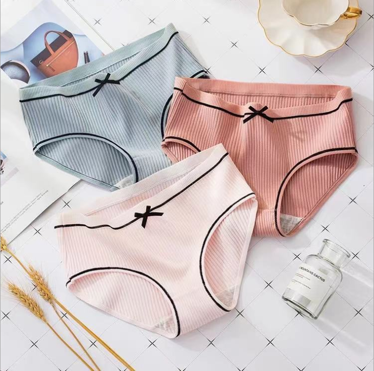 Customized Design Womens Panties Cotton Breathable Briefs Fashionable seamless Underwear For Girls
