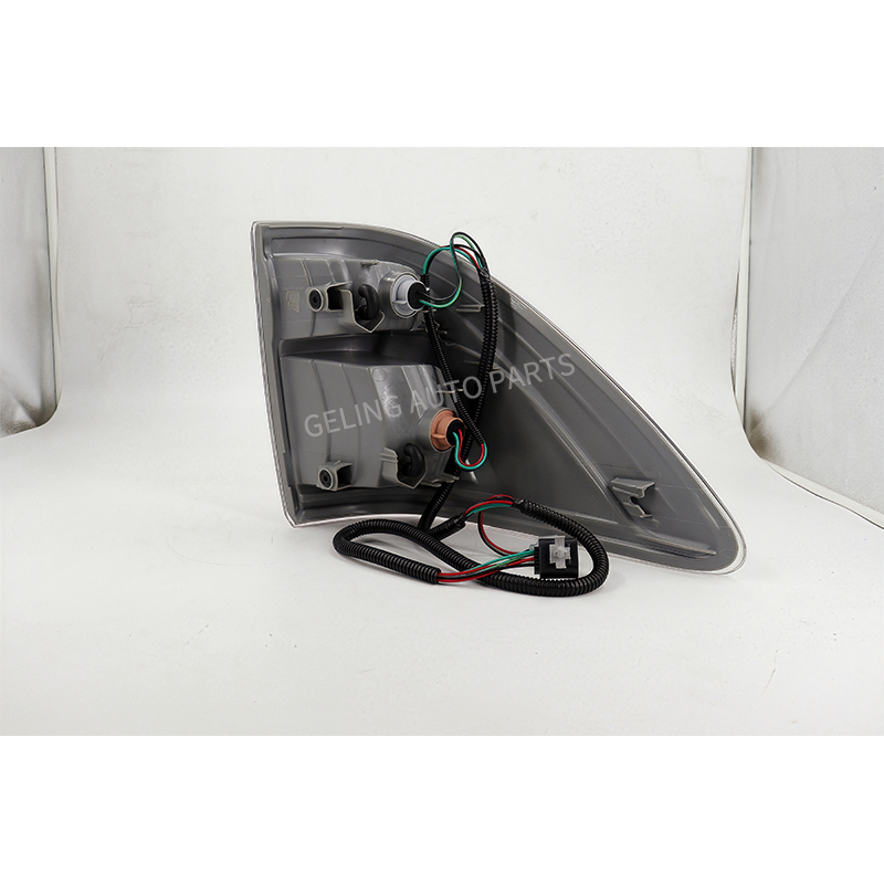 マツダ Bt50 2012 テールライト