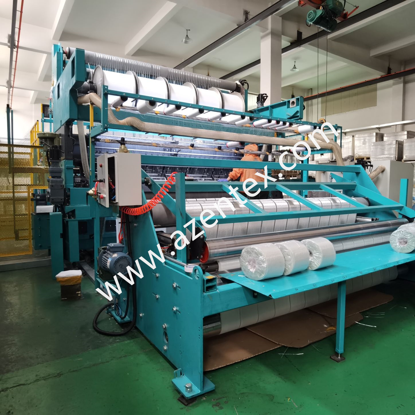 M&aacute;quina de tric&ocirc; de urdidura com inser&ccedil;&atilde;o de trama biaxial Fiberclass (13)