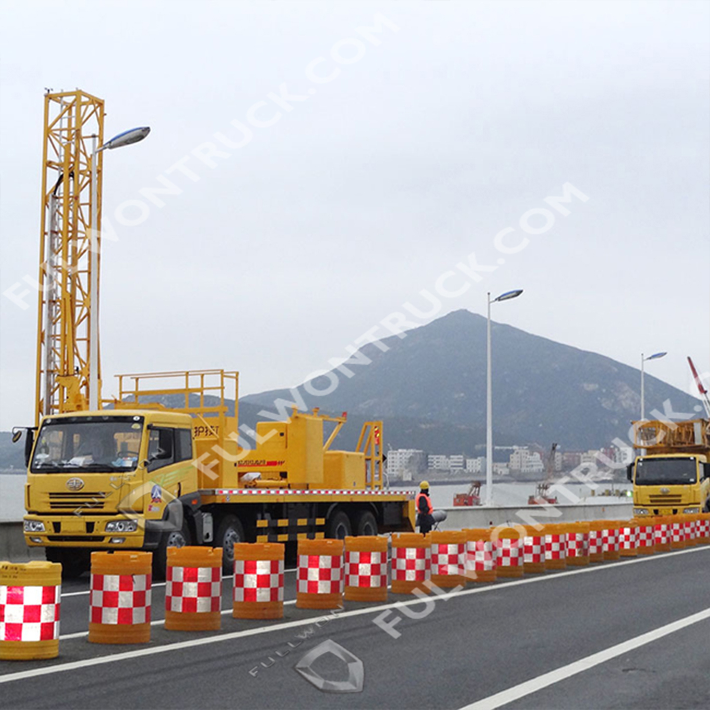 Fullwon XCMG Bridge-detection Vehicle XZJ5311JQJ18 with Volvo Chassis 