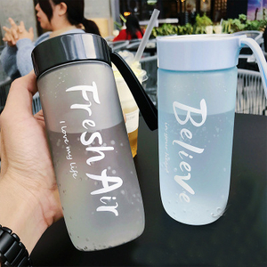 600ml Portable large-capacity plastic water bottle female male student Korean version trend simple scrub Creative teacup