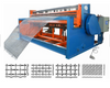 Semi automatic crimped wire mesh machine