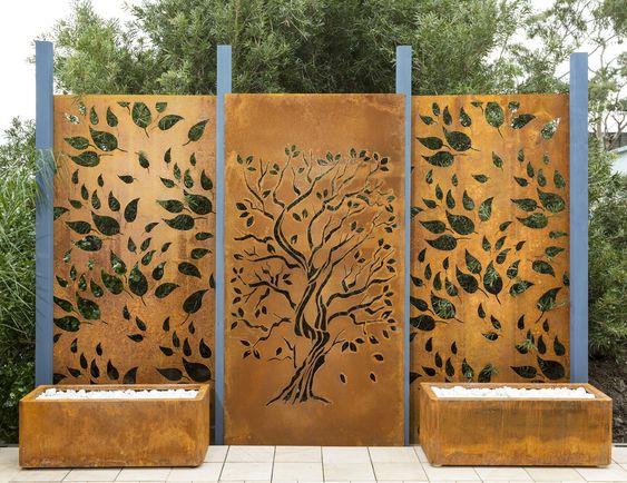 Weather-resistant corten steel screen for garden landscape