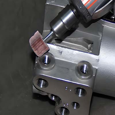 Grinding machine grinding aluminum parts