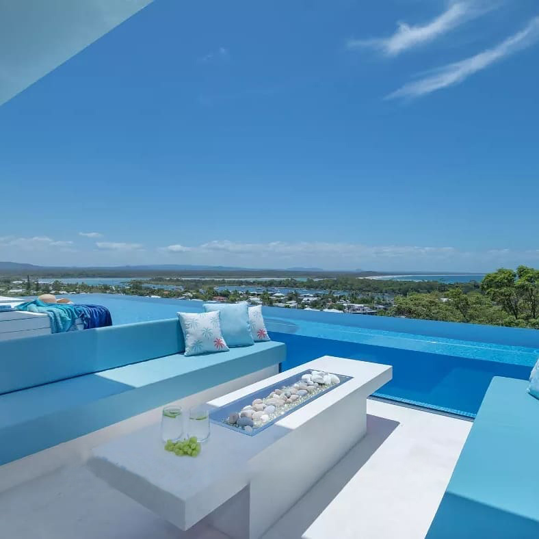 Akryl sv&oslash;mmebasseng - produksjon