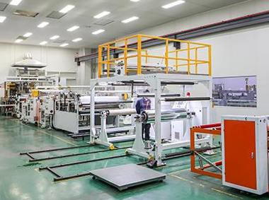 Taller de producci&oacute; de Wallis per a la fabricaci&oacute; de pel&middot;l&iacute;cules PETG