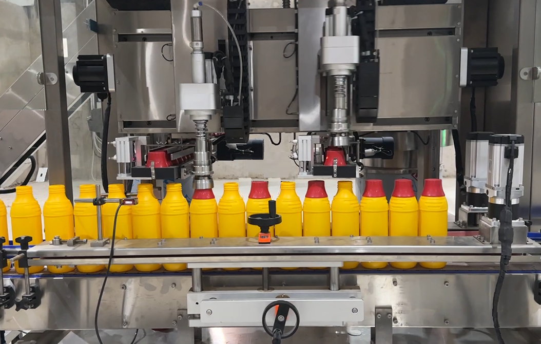 डबल हेड कैपिंग मशीन 