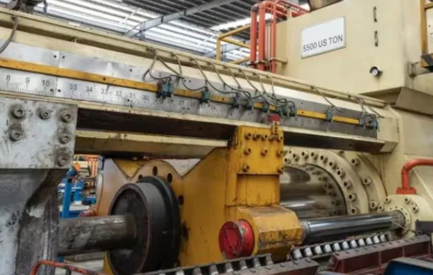 Aluminum Extruder for Maximum Performance_3 ماكينة بثق الألومنيوم لتحقيق أقصى قدر من الأداء_3