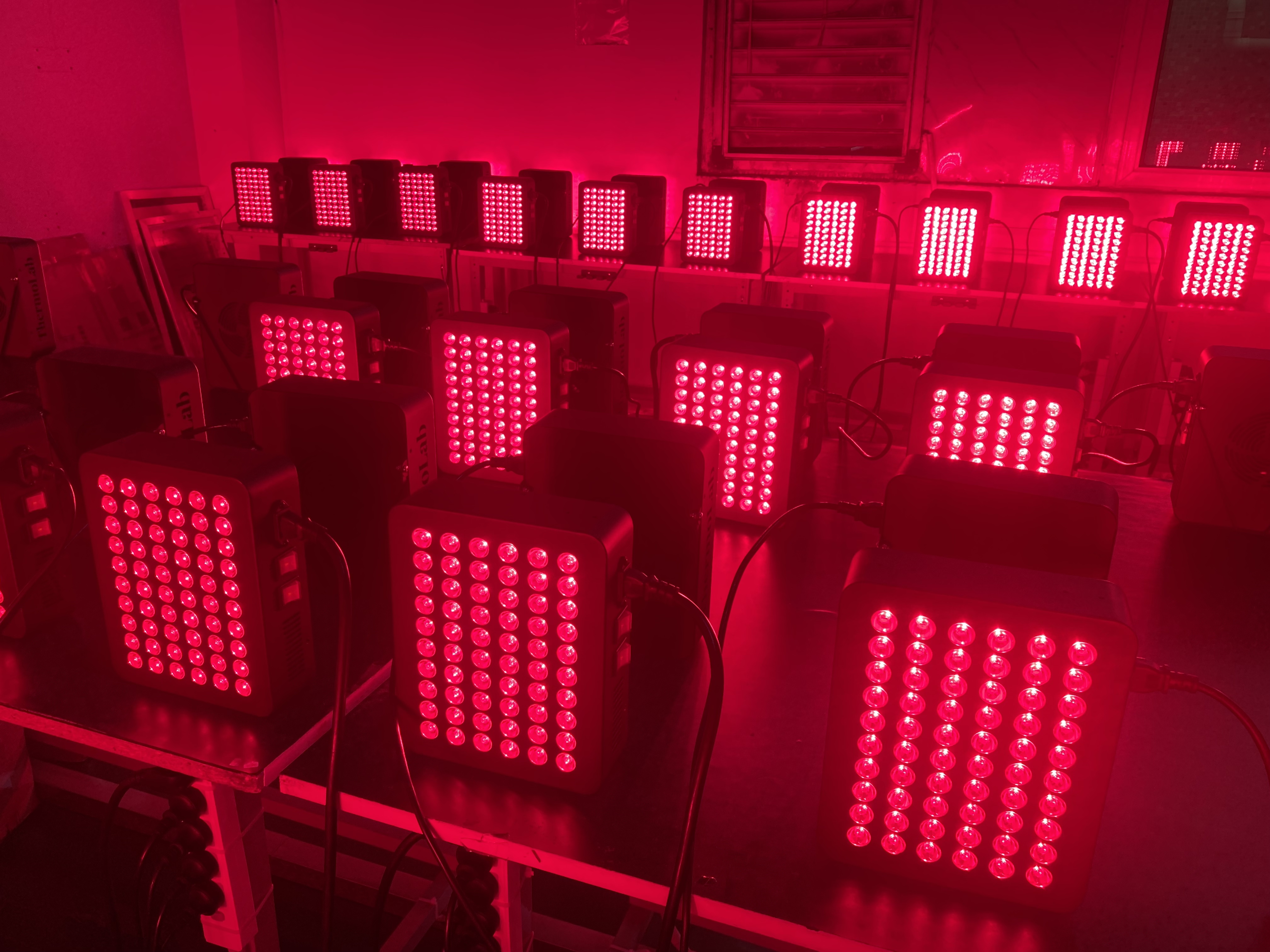 panel de luz roja