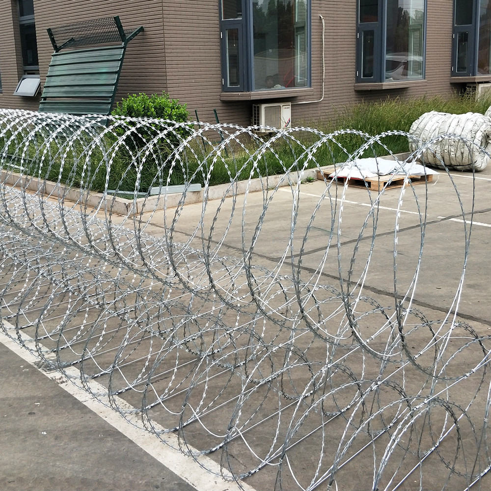 Factory sales fully-automatic razor barbed wire making machine/Concertina barbed razor wire making machine for sale 
