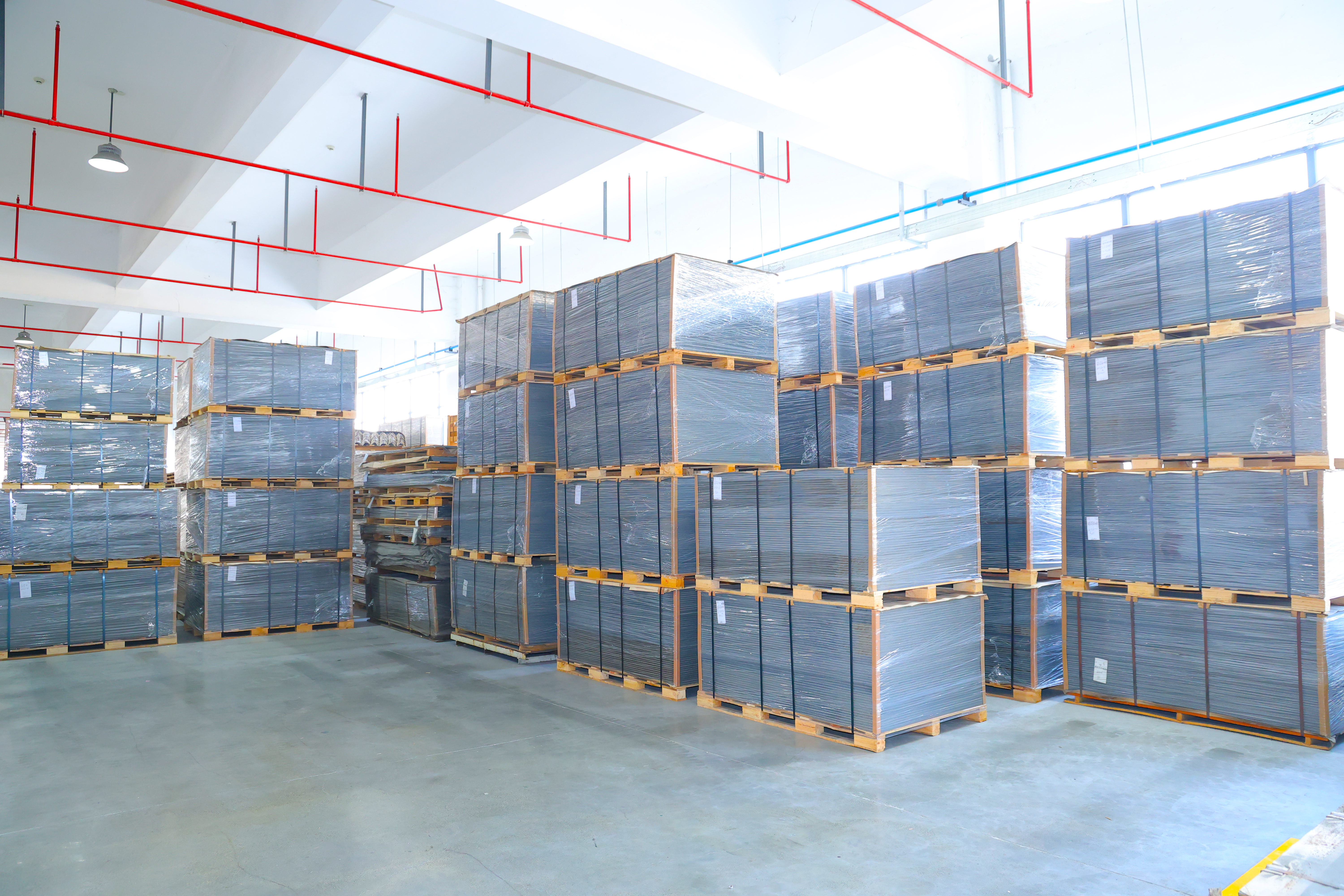 Panels mit chemisch resistenten kompakten Laminat mit probanden