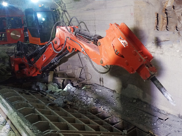 Rockbreaker Boom Systems ระบบบูม Rockbreaker