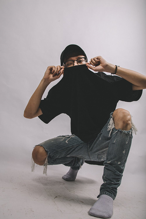 52-3-plain black T-shirts
