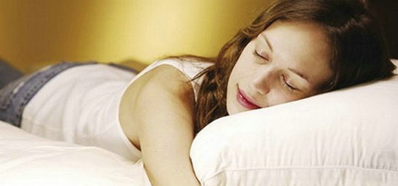 How does a too soft or too hard mattress affect sleep?