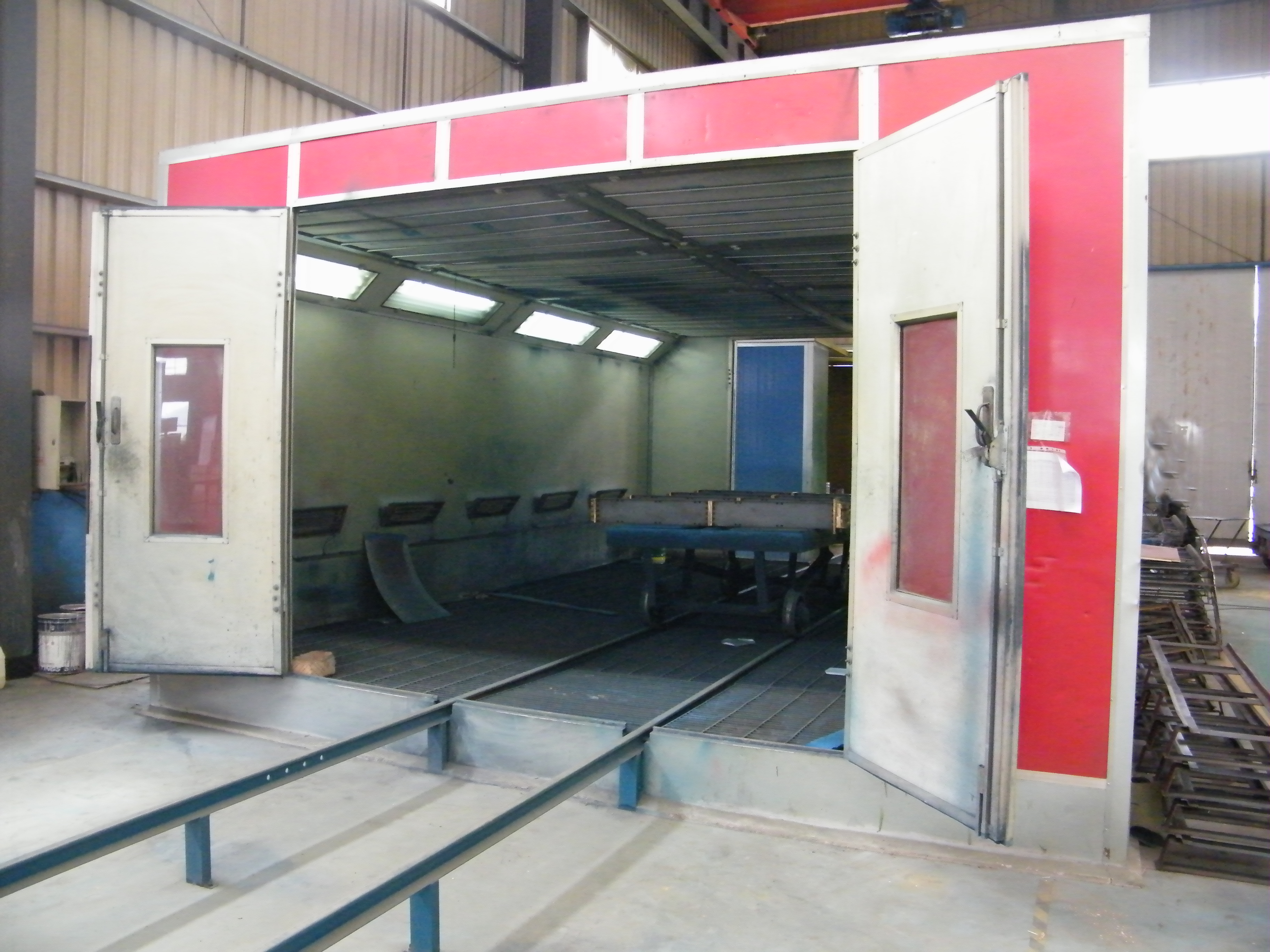 and pressure testing of Sinrui radiator Teste de vazamento e pressão das unidades de radiadores SINRUI antes do envio