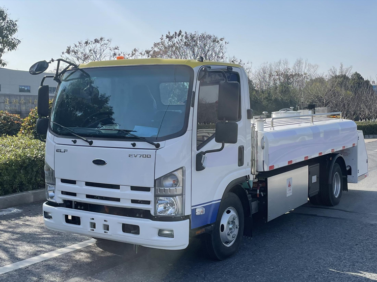 Electric Aircraft Potable Water Service Truck Latest Performance configurationis VI