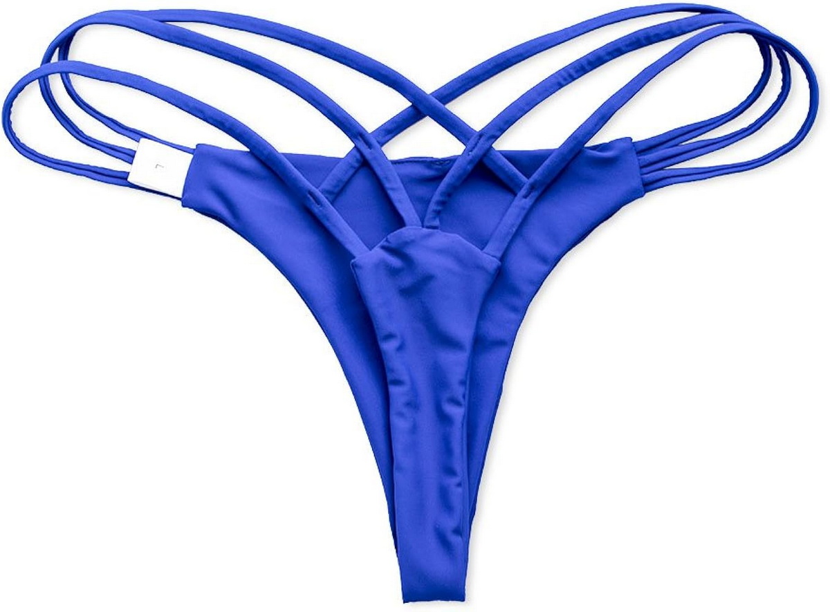 Bikini vs G String: Shfaqja e fundit e rrobave t&euml; banj&euml;s