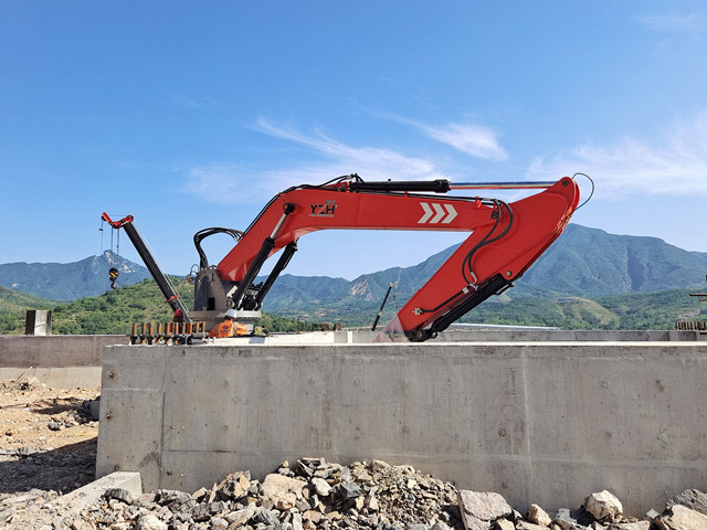 breaker boom system таслагч бум систем