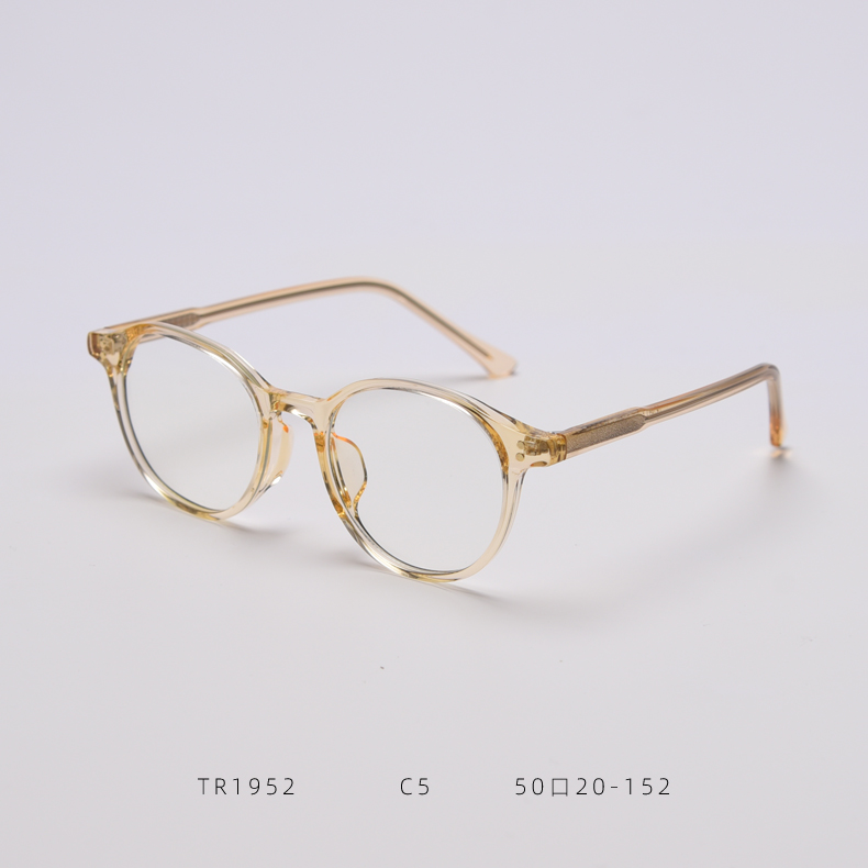 TR1952