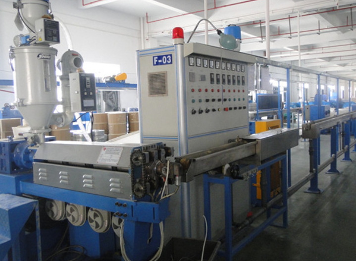 Insulation Tandem Extrusion_2 العزل جنبا إلى جنب Extrusion_2