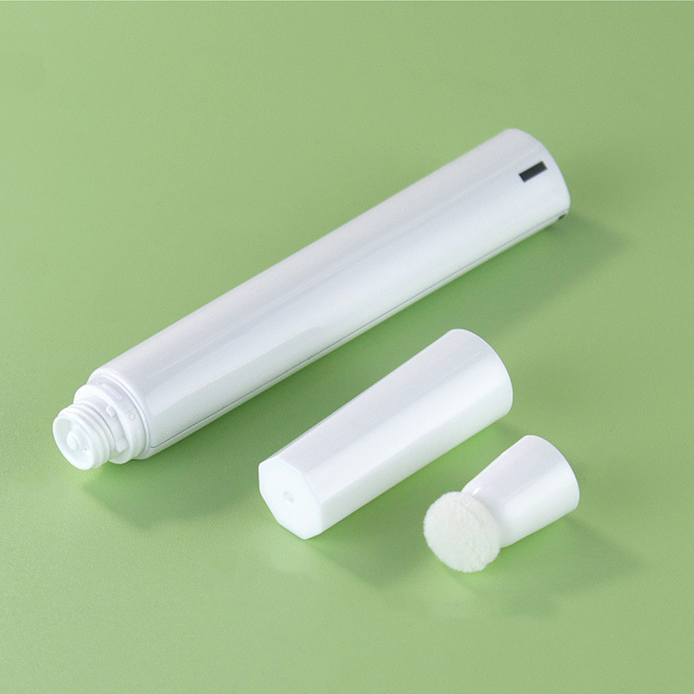 Cosmétiques plastique presser emballage vide sérigraphie 30 Ml fond de teint bouteille presser Tube avec éponge