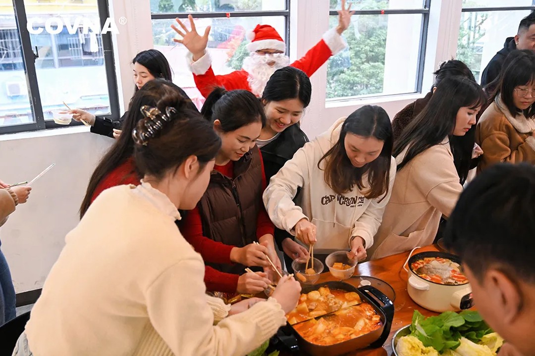 Winter Hotpot Adventures — La recette secr&egrave;te et chaleureuse de COVNA