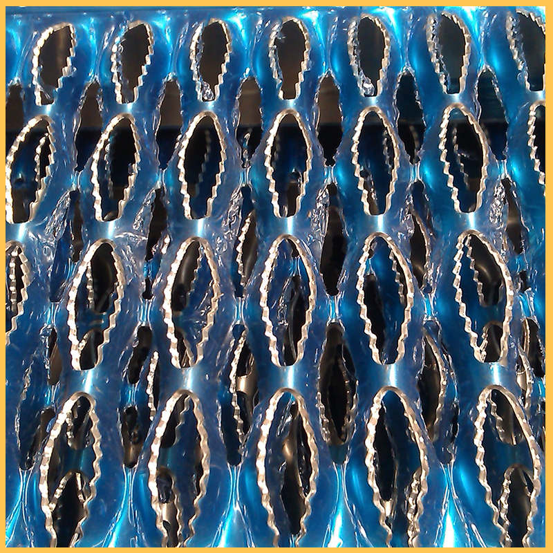 Perforated Serrated Grating
